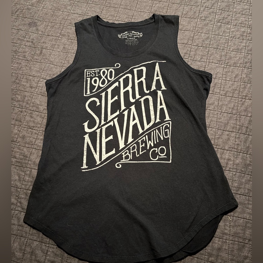 Sierra Nevada Brewing Co Black Graphic Tank Top Large Cotton Curved Hem Est 1980